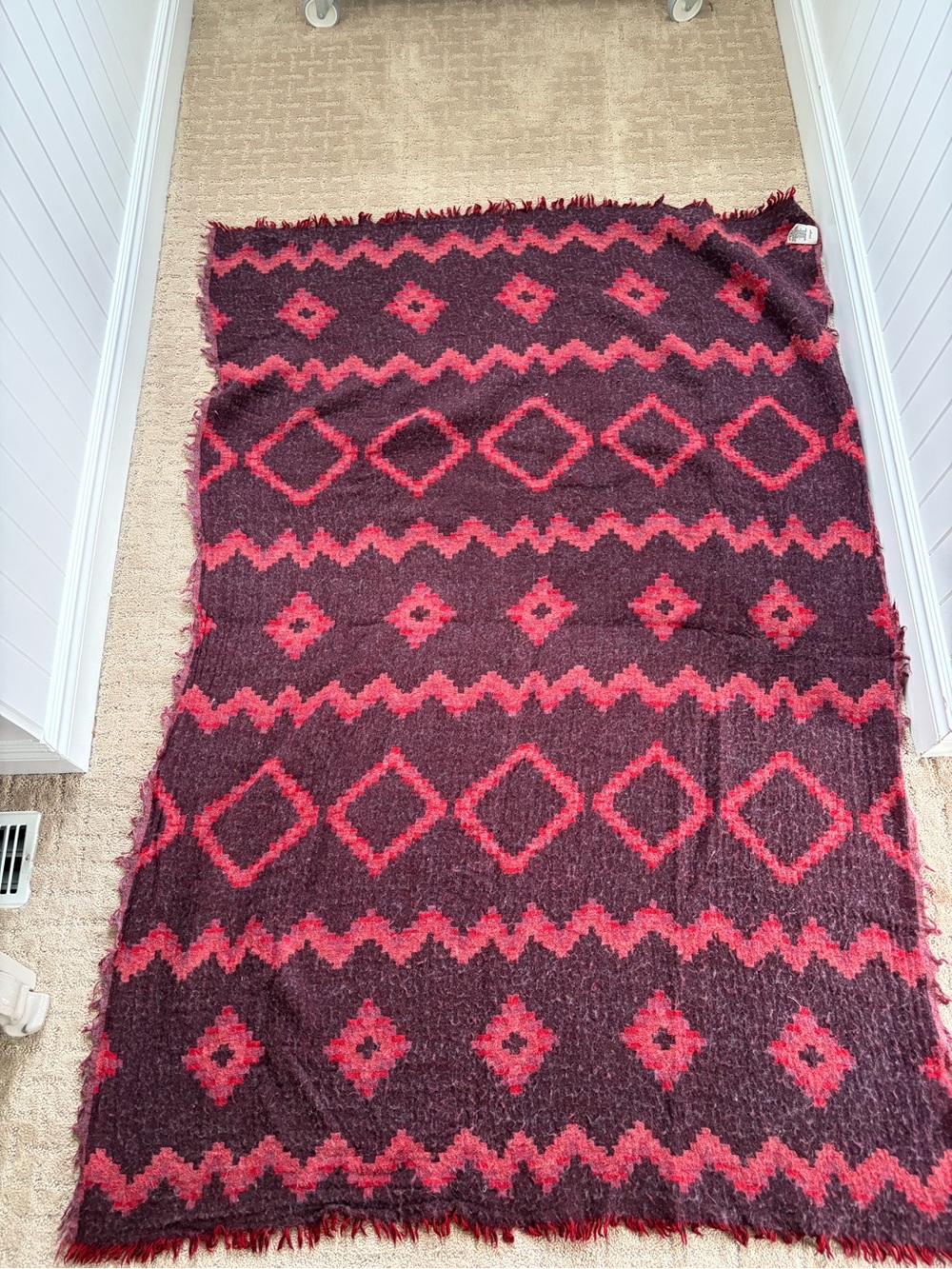 Wilfred Geometric Pattern Scarf - Picture 4 of 5